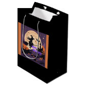 Haunted Night Witch's Flight Medium Cadeauzakje (Voorkant Gekanteld)