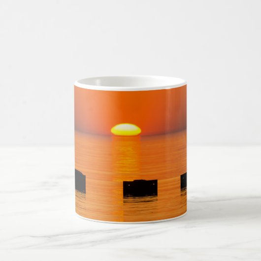 Hausse de la tasse de café orange (Centre)