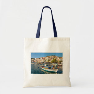 Haven met vissersboten in Plomari, Lesvos, Grieken Tote Bag