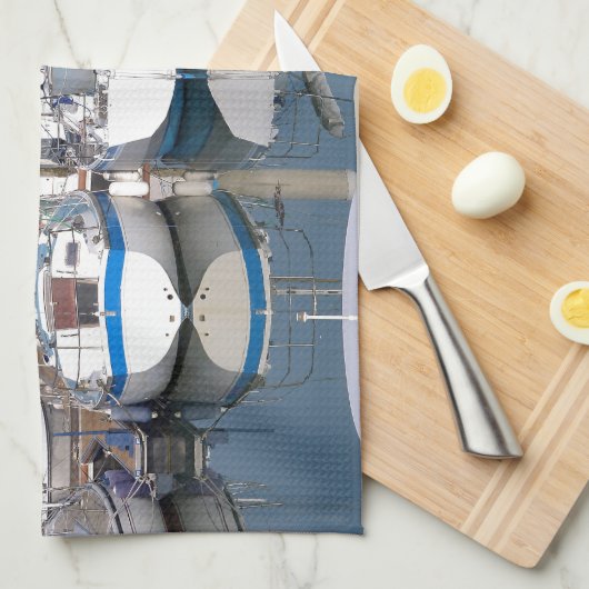 Haven van Saint-Vaast-la-Hougue in Frankrijk Theedoek (Quarter Fold)