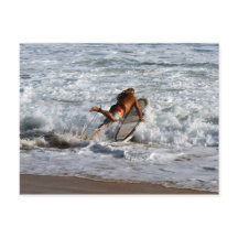 Hawaiaanse surfers duiken erin