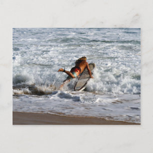 Hawaiaanse surfers duiken erin briefkaart
