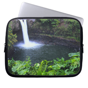 Hawaii, Big Island, Hilo, Rainbow Falls, Weelderig Laptop Sleeve