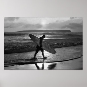 Hawaiian Surfer naar huis, zwart en wit Poster