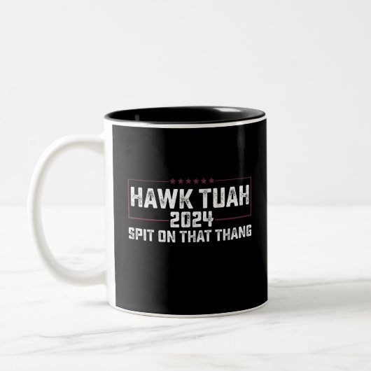 Hawk Tuah 2024 Spuug op dat ding presidentieel Tweekleurige Koffiemok (Links)