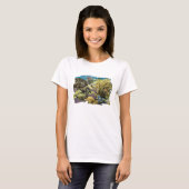 Hawksbill Zee Turtle Over een T-shirt met patchrif (Voorkant volledig)