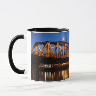 Hawthorne Bridge Mok