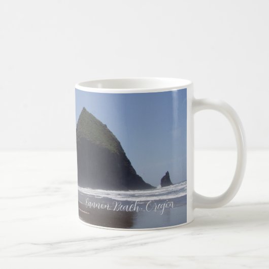 Haystack Rock kanon strand Oregon Koffiemok (Rechts)