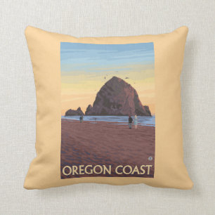 Haystack Rock Vintage Travel Poster Kussen