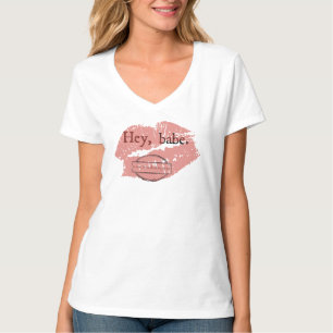 Hé, bébé. T-shirt blanc. (l)