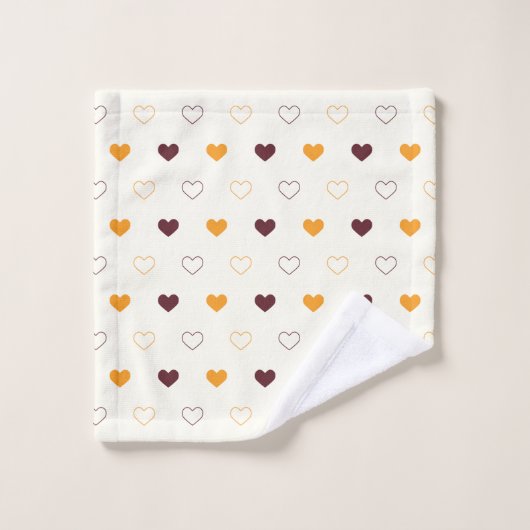 Heart Pattern with Orange & Brown Hearts (Gant de toilette)