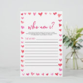 Hearts Who Am I? Bridal Shower Game  Briefpapier (Staand voorkant)