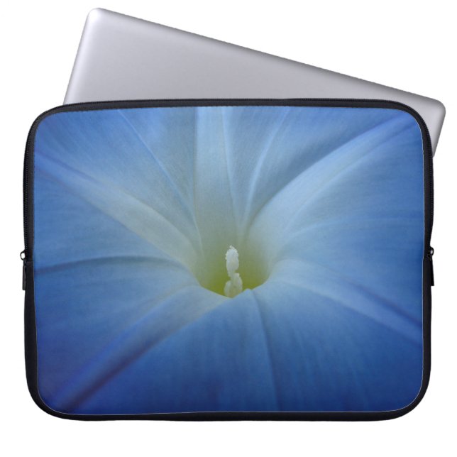 Heavenly Blue Morning Glory Close-up Laptop Sleeve (Voorkant)