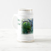 Heb een koude stein bierpul (Voorkant links)