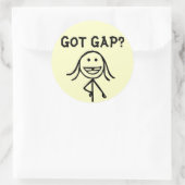 Heb je Gap? Tandmeisje met gladde tand Ronde Sticker (Tas)