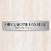 Hedendaagse Black & Faux Silver Custom Name Bord Deurbordje (Voorkant)