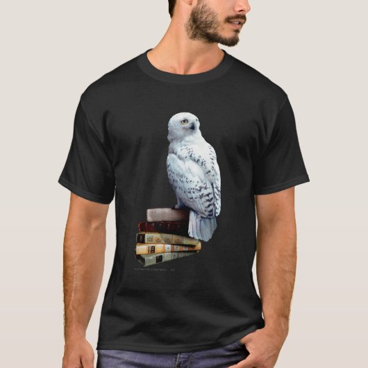 Hedwig op boeken t-shirt (Voorkant)