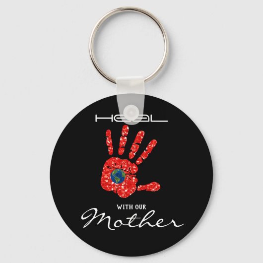 Heel met onze Moeder Aarde MMIW Zwarte Button Sleutelhanger (Voorkant)