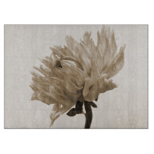 heerlijke foto van dahlia sepia snijplank