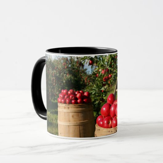 Heerlijke gezonde rode appeloogst mok (Voorkant links)
