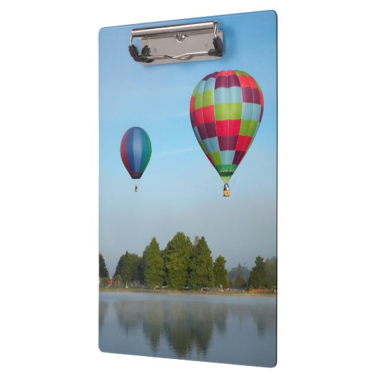 Heet luchtballonnen over een meer, NZ Klembord (Links)