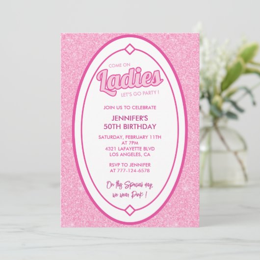 Heet roze 50ste verjaardag uitnodigingen glam glit (Staand voorkant)