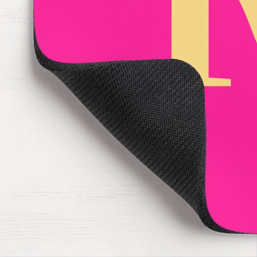 Heet Roze Eenvoudig Modern Monogram Muismat (Hoek)