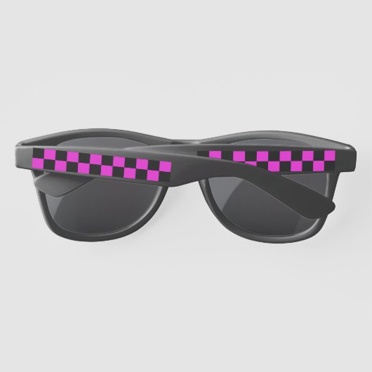 Heet Roze en Zwart Checkerboard Patroon Zonnebrillen (Achterkant)