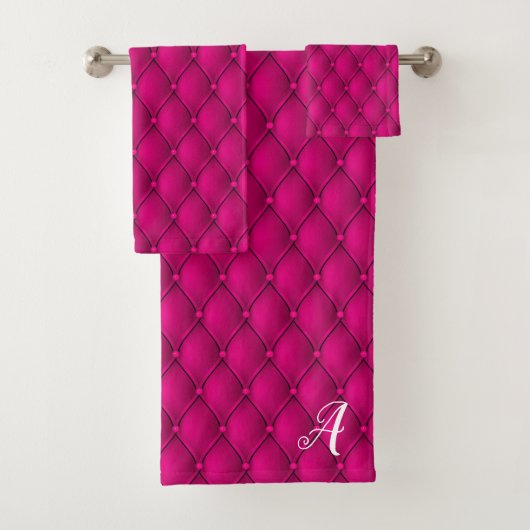 Heet Roze Faux Pin Tucks & Monogram Letter Bad Handdoek (Insitu)
