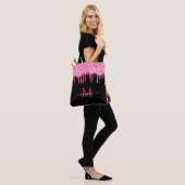 Heet Roze Glitter Drip Monogram Naam Zwart Canvas  Draagtas (Op model)