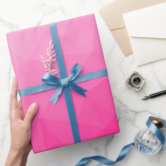 Heet roze gradiënt geometrisch maaspatroon cadeaupapier (Geschenken)