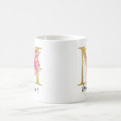 Heet Roze Helder Bloemen Letter M Monogram Koffiemok (Center)
