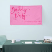 Heet Roze Modern Minimalistisch Verjaardagsfeest Spandoek (Beurs)