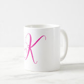 Heet roze monogram initiaal letter trouwcadeau koffiemok (Voorkant rechts)