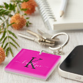 Heet Roze Naam Initiaal Monogram Sleutelhanger (Voorkant Rechts)