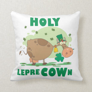 HEILIGE T-shirts LepreCOWn en Giften Kussen