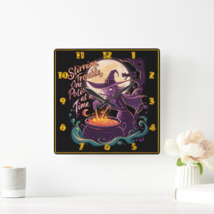 Heks brouwt drankjes onder een volle maan vierkante klok