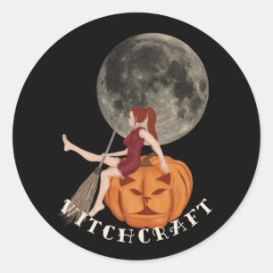Heks en pompoen. Hekserij voor Halloween Ronde Sticker
