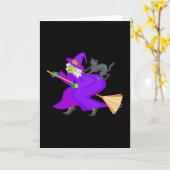 Heks en zwarte kat op bezem kaart (Gele Bloem)