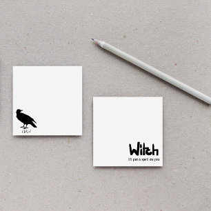 Heks in met de hand geschreven zwarte inkt die zeg post-it® notes
