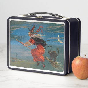 Heks vliegend met zwarte kat op Halloween Nacht