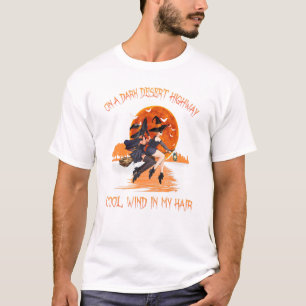 Heksen spelen op een donkere woestijnbank t-shirt