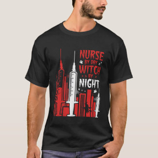 Heksenverpleegster Halloween Skyline Design_1 T-shirt