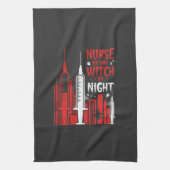 Heksenverpleegster Halloween Skyline Design_1 Theedoek (Verticaal)
