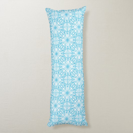 Helder Lichtblauw Wit Geometrisch Symmetriepatroon Lichaamskussen (Achterkant (Verticaal))