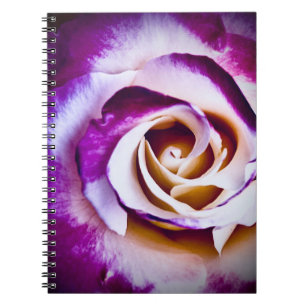 Helder Paarse Flower Notitieboek