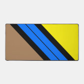 Helderblauwe zwarte racestrepen op Mocha Yellow Bureaumat (Voorkant)
