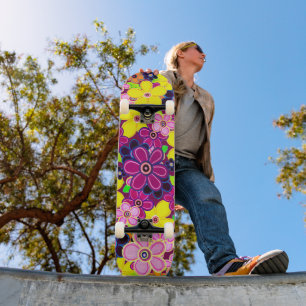 Heldere Abstracte bloemkunst Skateboard