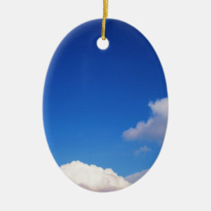 Heldere blauwe hemel en witte wolken keramisch ornament