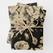 Heldere oliebloemen op zwart inpakpapier vel (In situ)